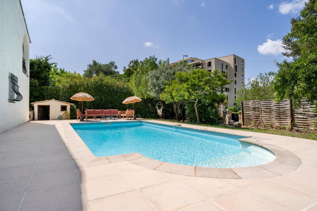 Belle De Charme Avec Piscine Antibes