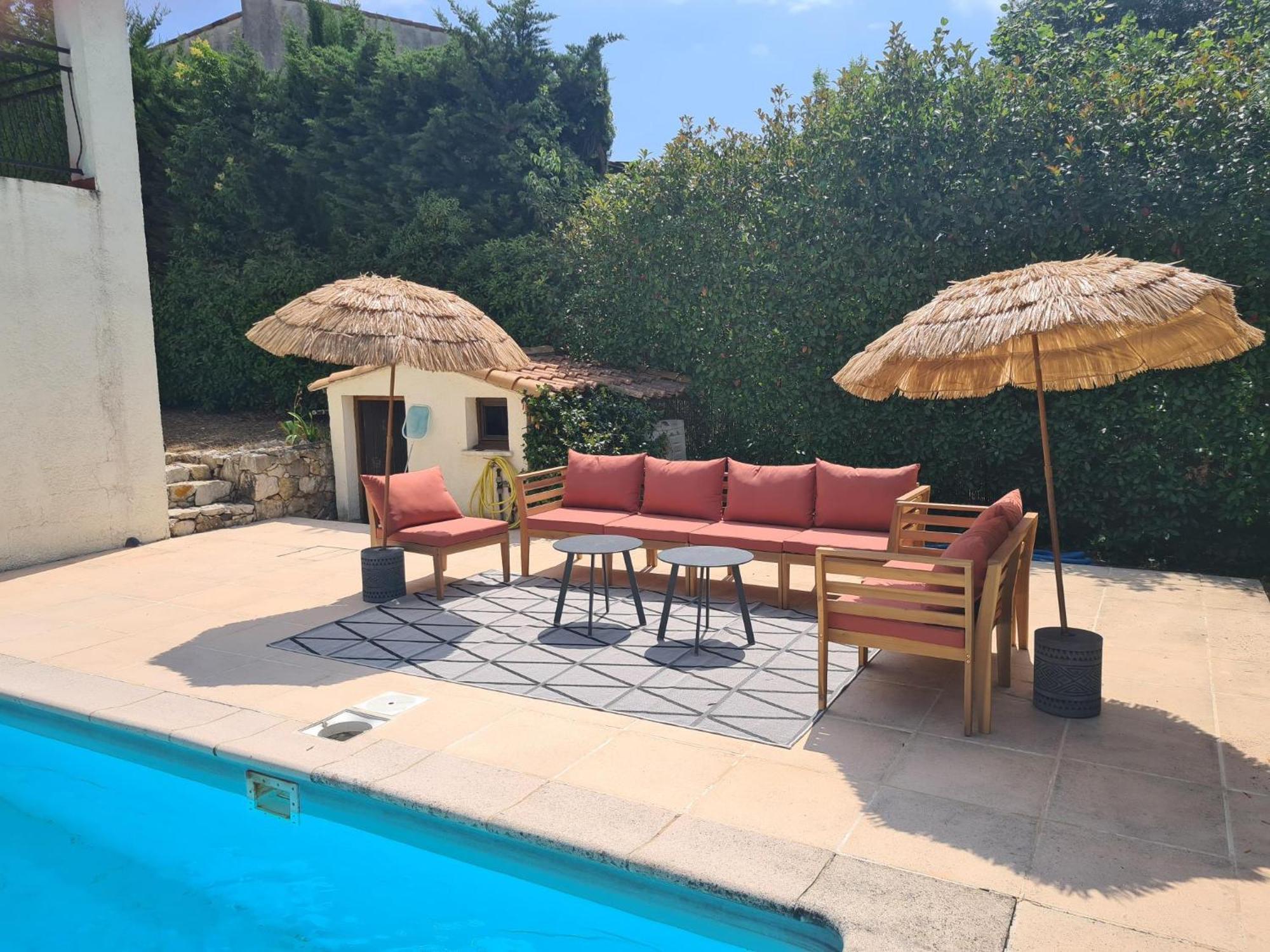 Villa Belle De Charme Avec Piscine